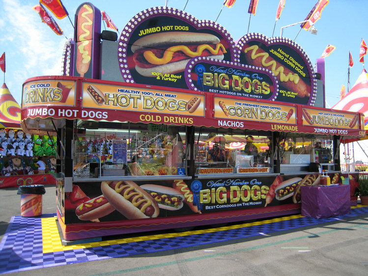 Jeanette visits the fair on
 day two 2008