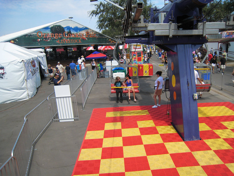 Jeanette visits the fair on
 day two 2008