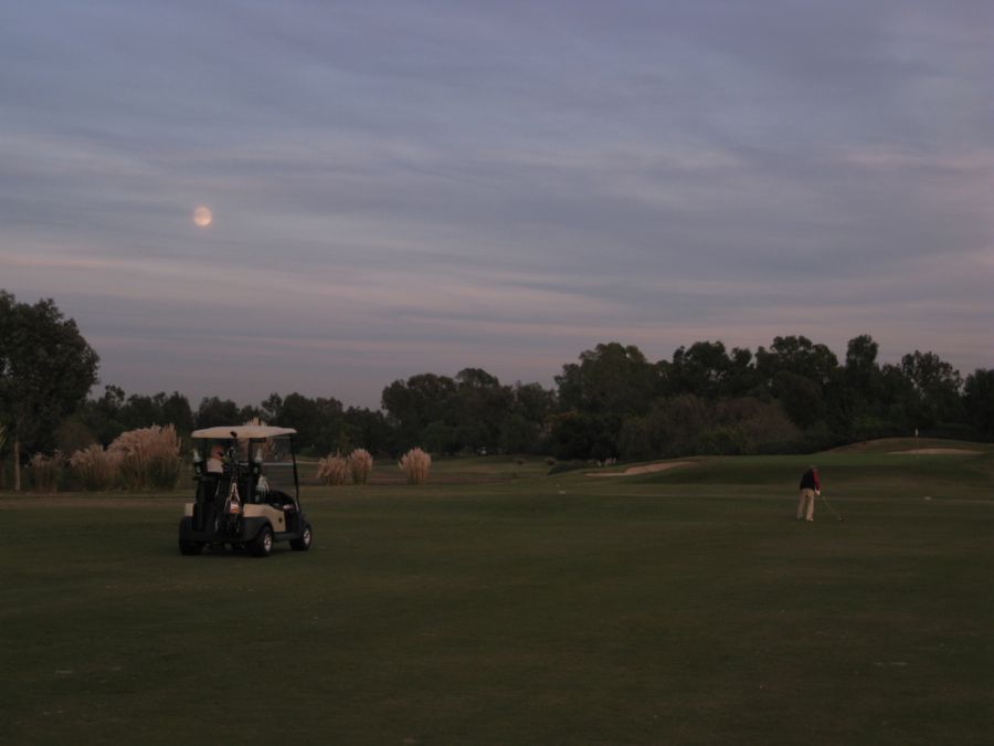 Golfing at ORCC in the wintertime after the time change