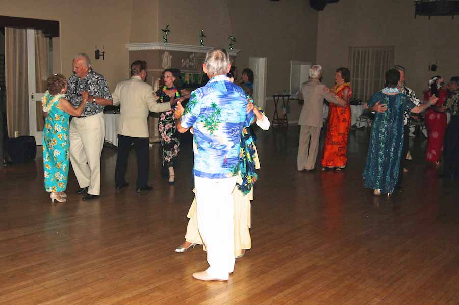 Dancing in Hawaii with the Rondeliers July 2014