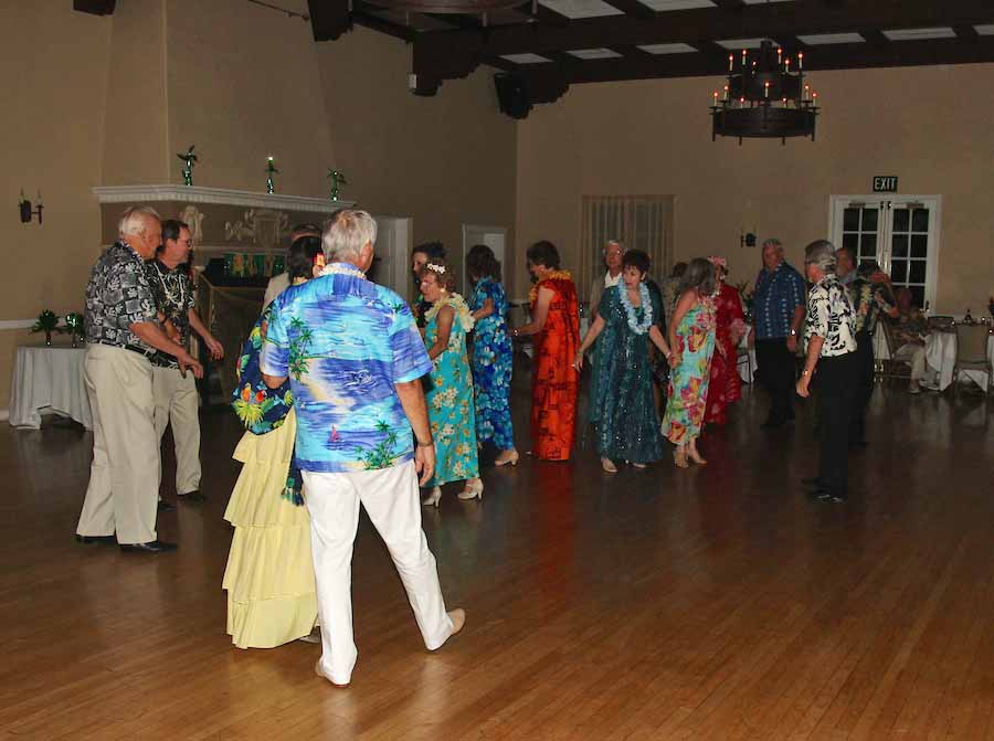 Dancing in Hawaii with the Rondeliers July 2014