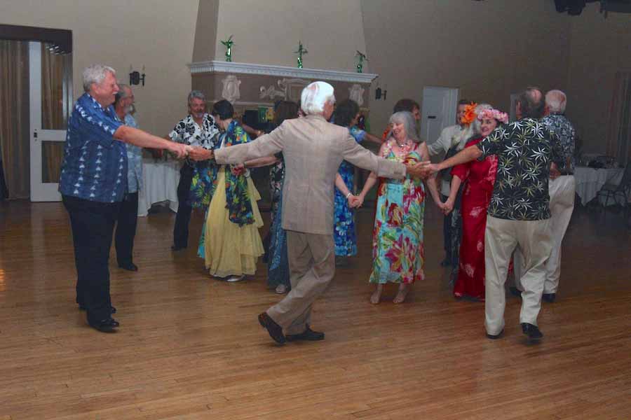 Dancing in Hawaii with the Rondeliers July 2014