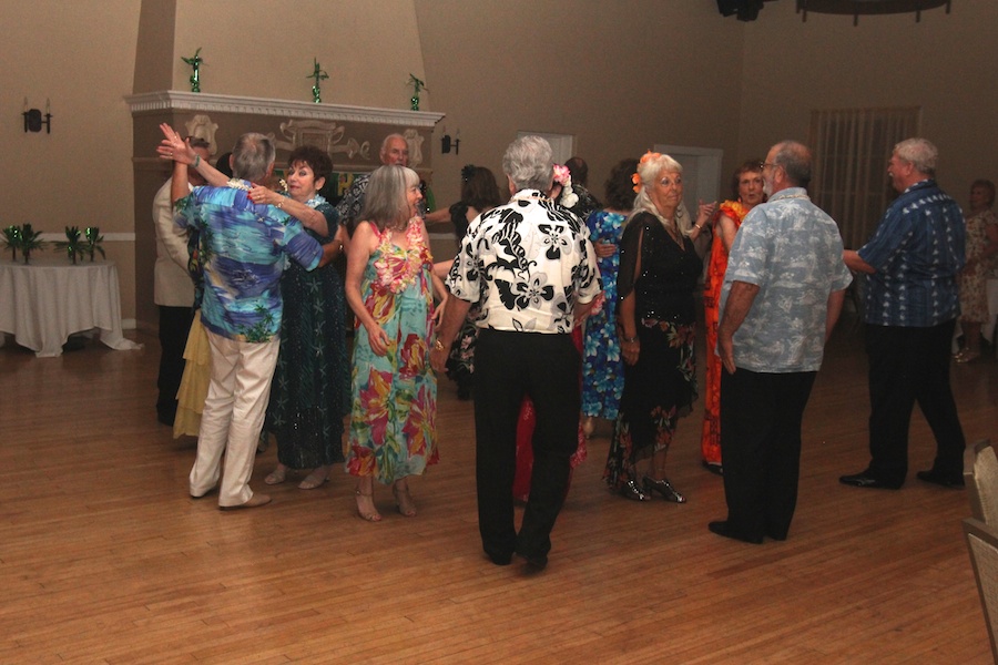 Dancing in Hawaii with the Rondeliers July 2014