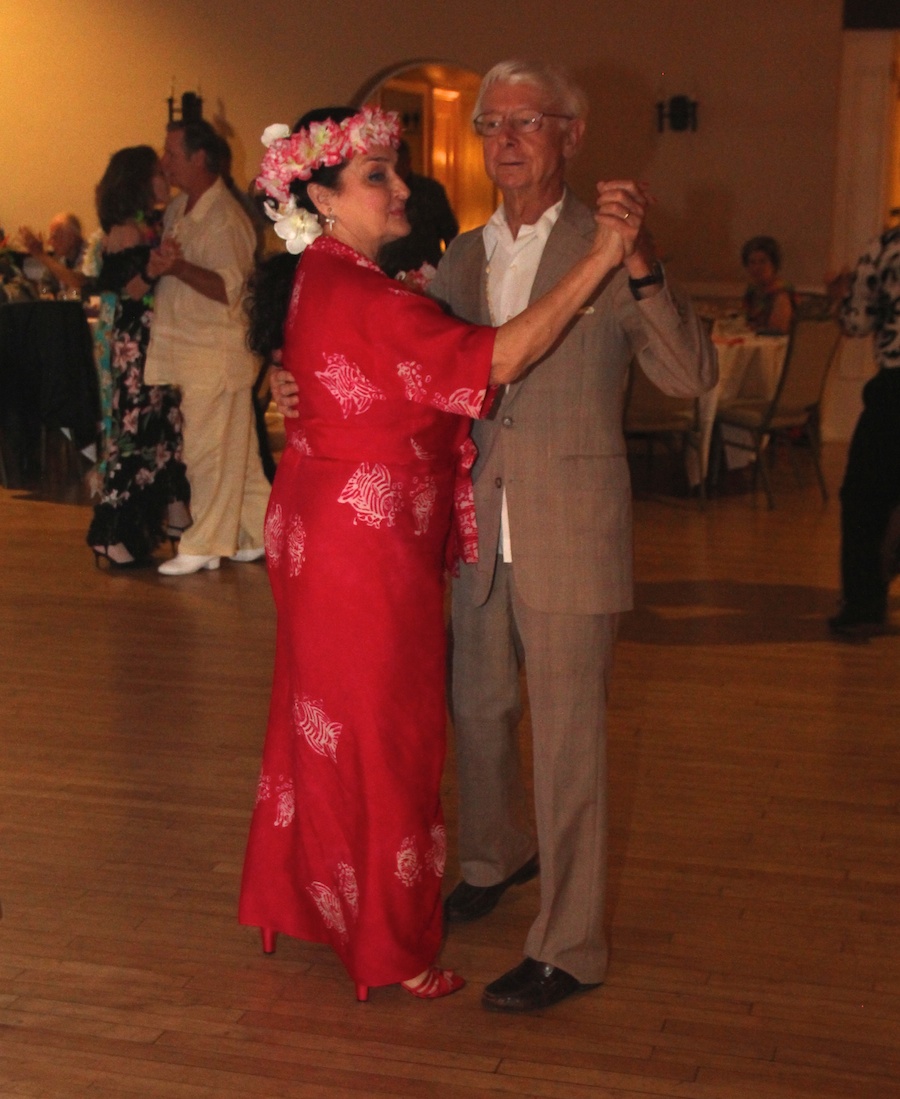 Dancing in Hawaii with the Rondeliers July 2014