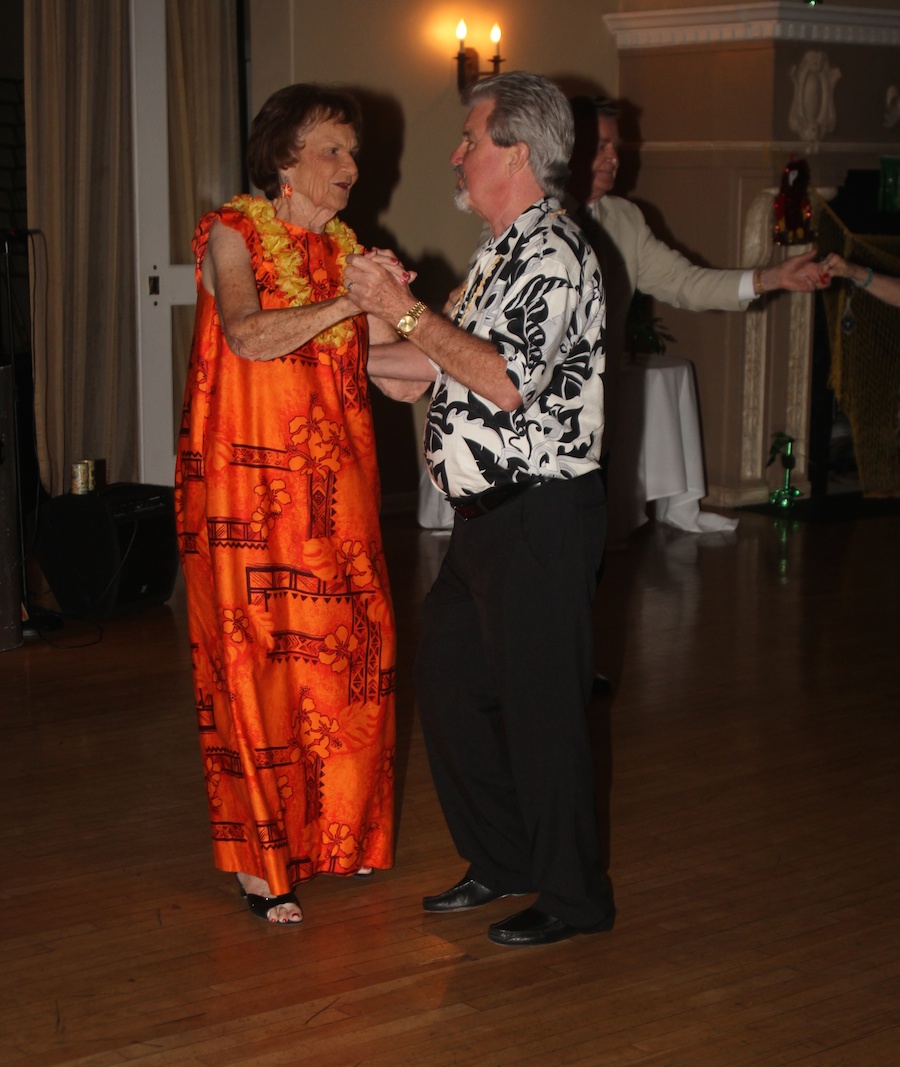 Dancing in Hawaii with the Rondeliers July 2014