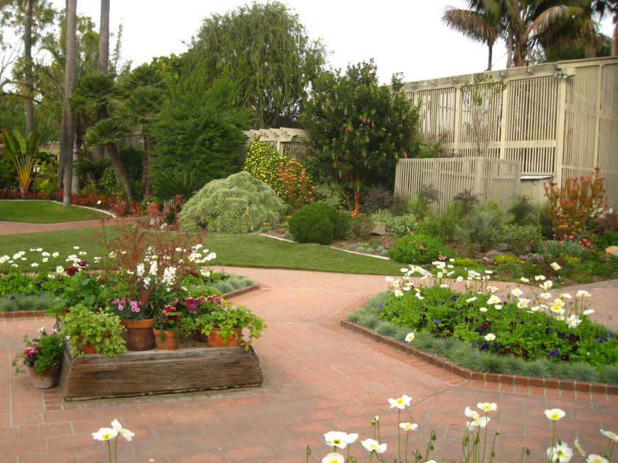 Lunch and a walk through Sherman Gardens in Corona Del Mar January 22, 2015