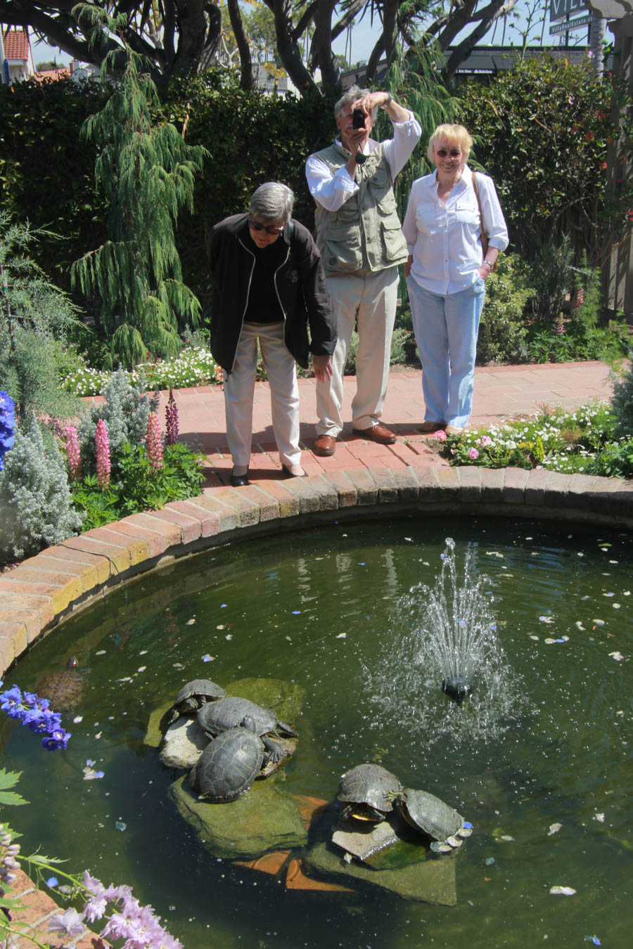 Visiting Sherman ardens with the Finchs 3/22/2016 (Nine Years Retired)