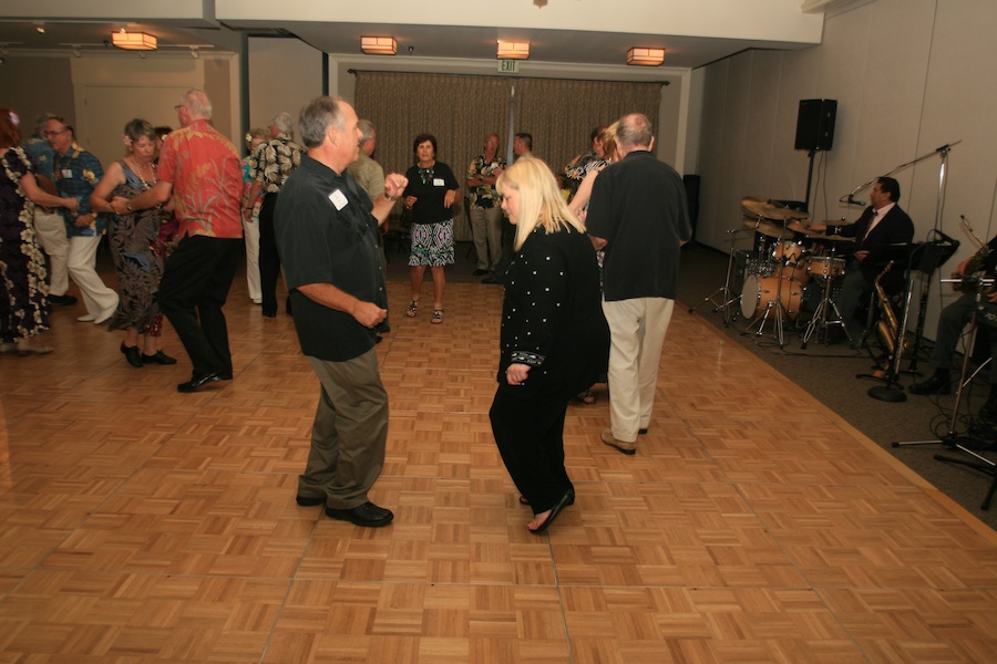 The dancing ocntinued well into the night at the Staerlighter's Summer Casual 2012