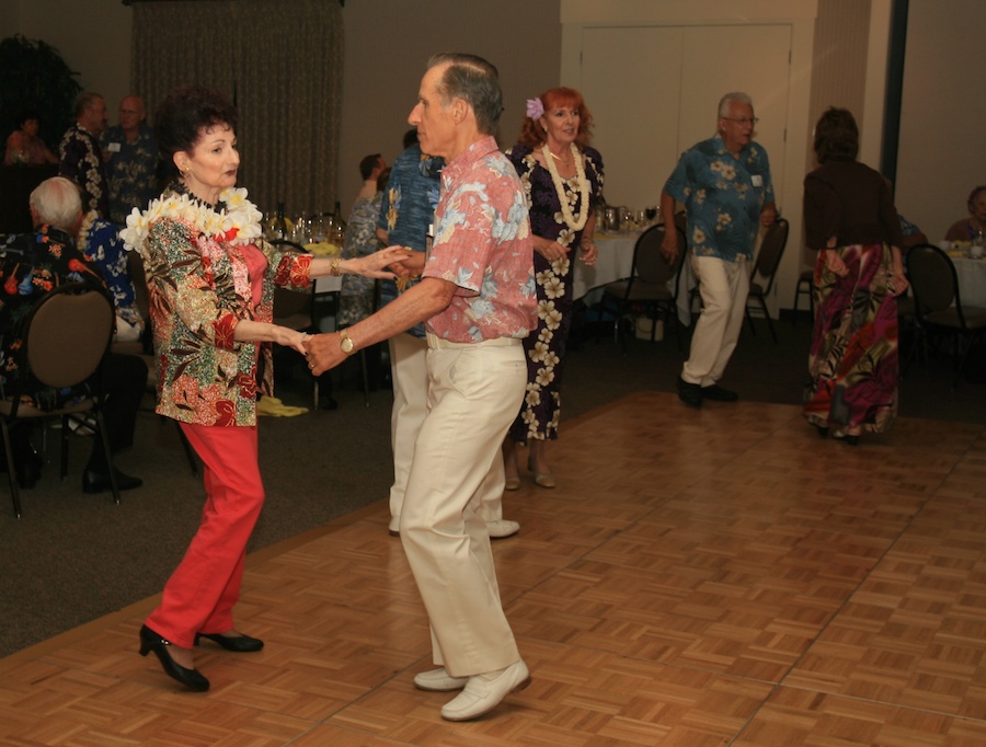 The dancing ocntinued well into the night at the Staerlighter's Summer Casual 2012