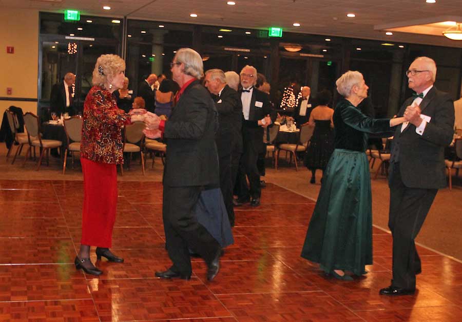 Starlighters November 16th Yorba Linda dinner dance