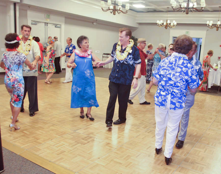 Dancing in Hawaii with the Starlighters 7/18/2015