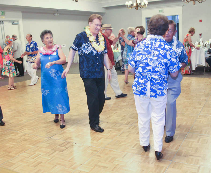 Dancing in Hawaii with the Starlighters 7/18/2015