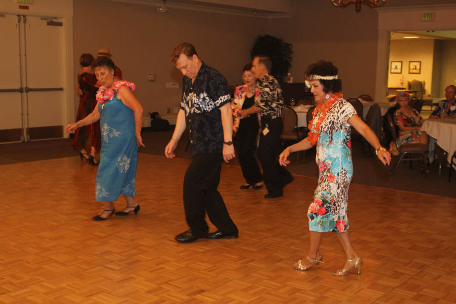 Dancing in the Hawaiian Island with the Starlighters 7/19/2015