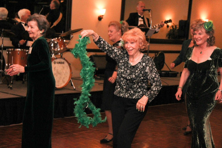 Dinner dancing at Yorba Linda Country Club on St. Patrick's Day 2018 with the Starlighter's Dance Club