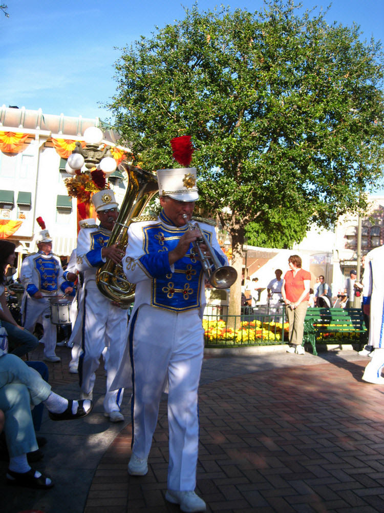 Disneyland Life Day 12 2009