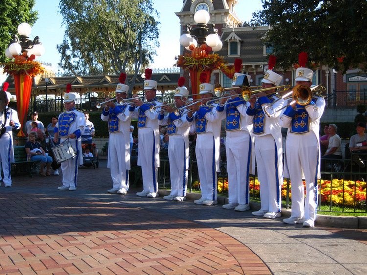 Disneyland Life Day 12 2009