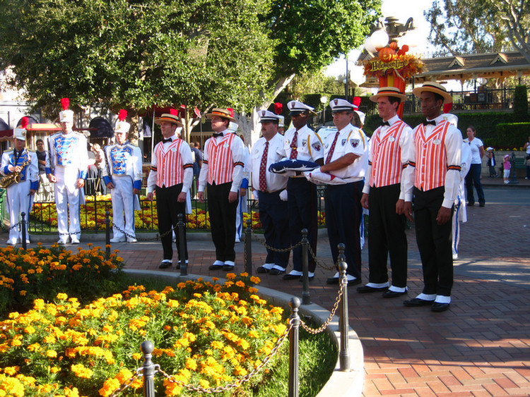 Disneyland Life Day 12 2009