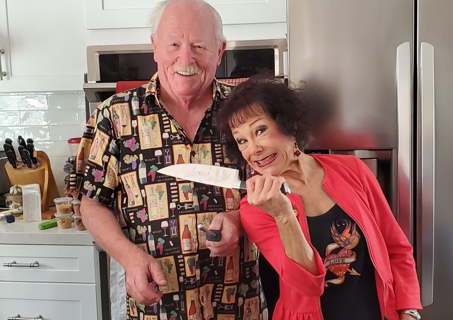 Carving The Thanksgiving Tturkey