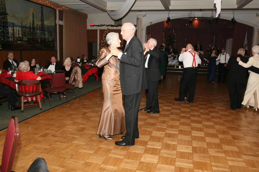 Toppers Mistletoe Ball 2011