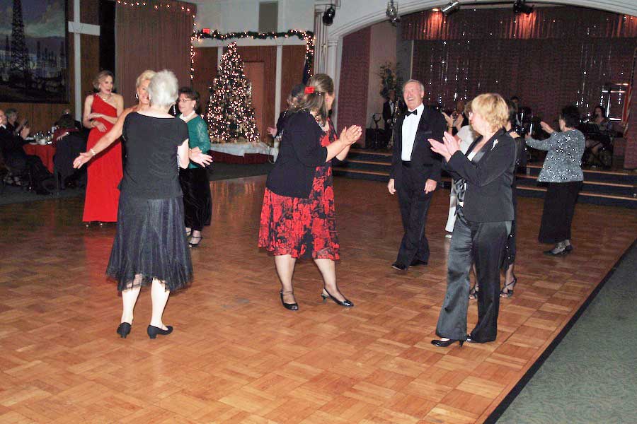 Topper's Mistletoe Ball 2012 post dinner dancing