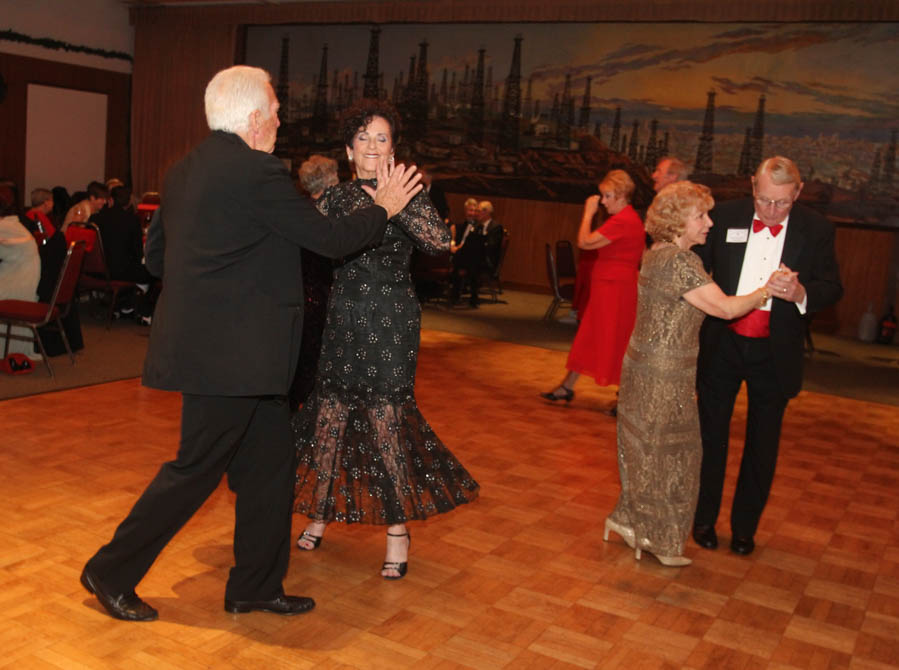 Dancing at the Mistletoe Ball with the Toppers December 2014