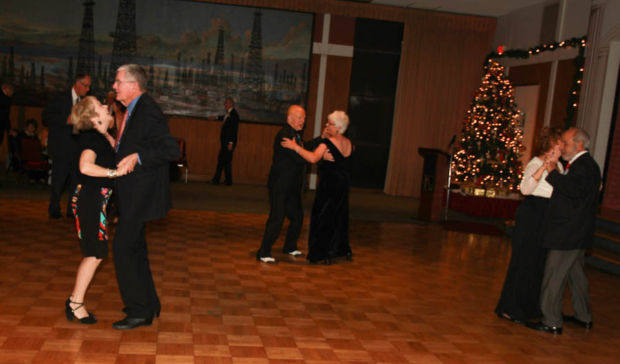 Dancing at the Mistletoe Ball with the Toppers December 2014