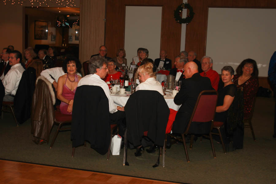 Dancing at the Mistletoe Ball with the Toppers December 2014