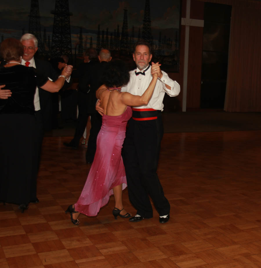 Dancing at the Mistletoe Ball with the Toppers December 2014