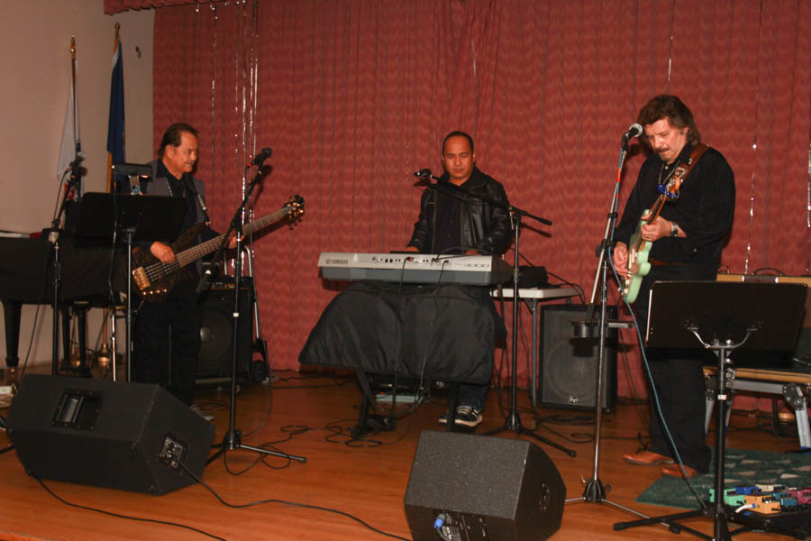 Dancing at the Mistletoe Ball with the Toppers December 2014