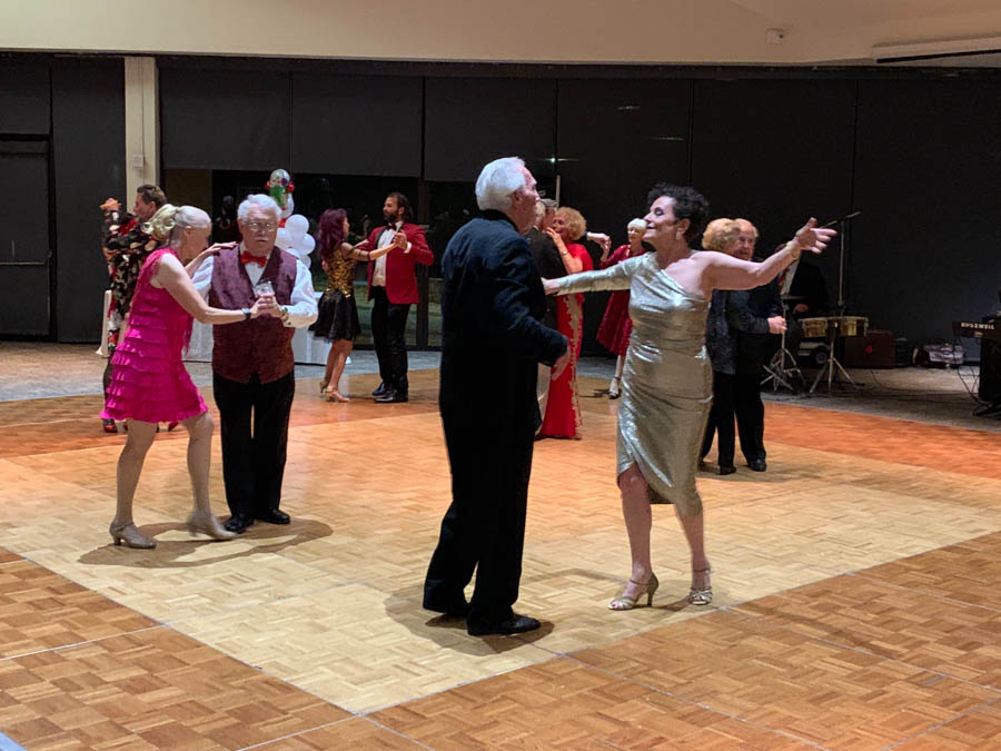 Toppers Dance Club Mistletoe Ball 12/20/2019