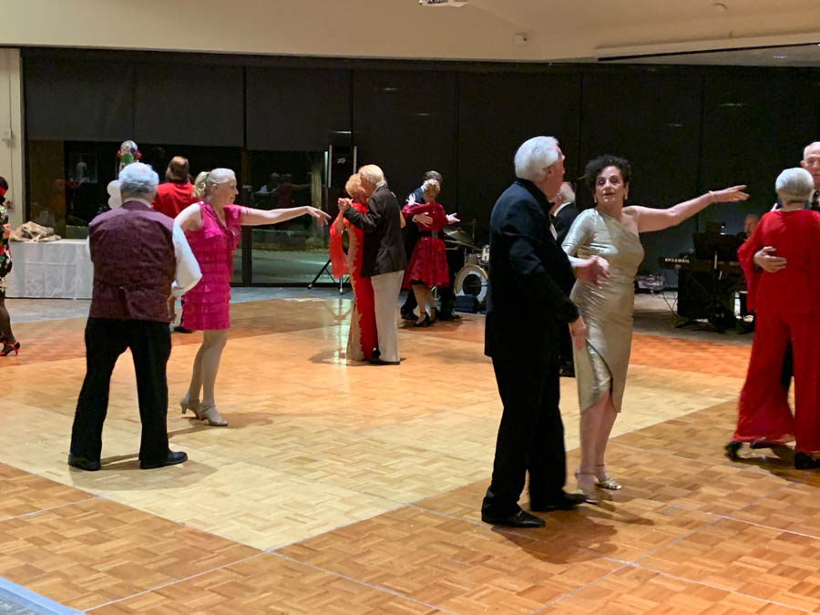 Toppers Dance Club Mistletoe Ball 12/20/2019