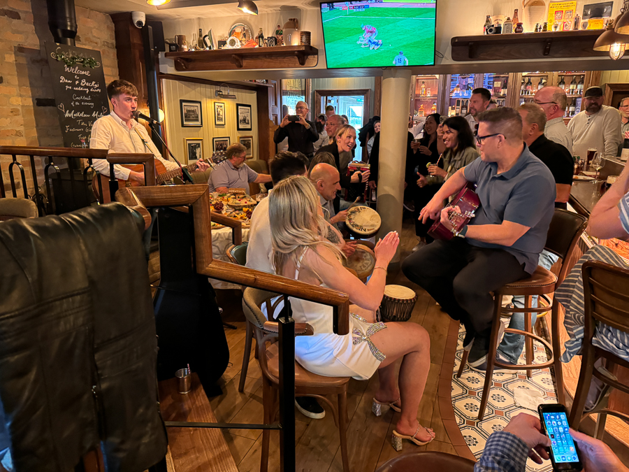 Day 8 Meet And Greet At A Pub