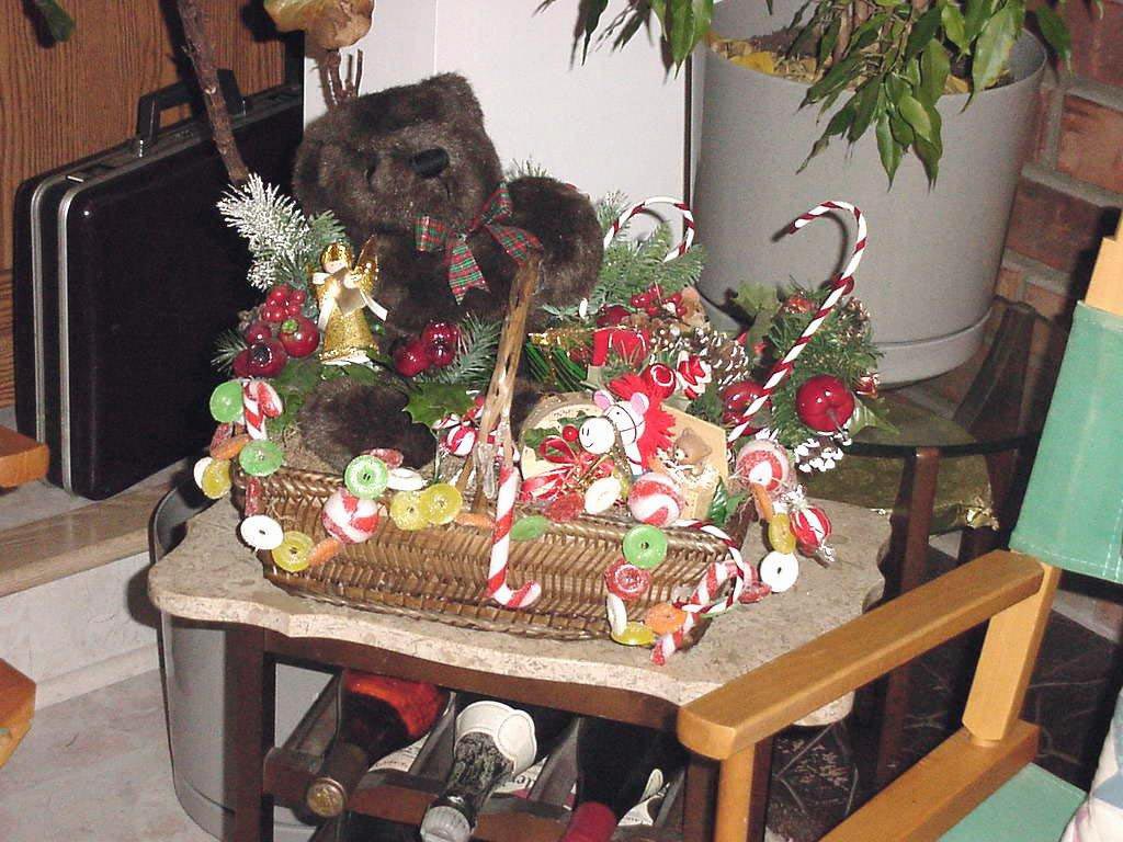 Getting Ready For Christmas 2000
