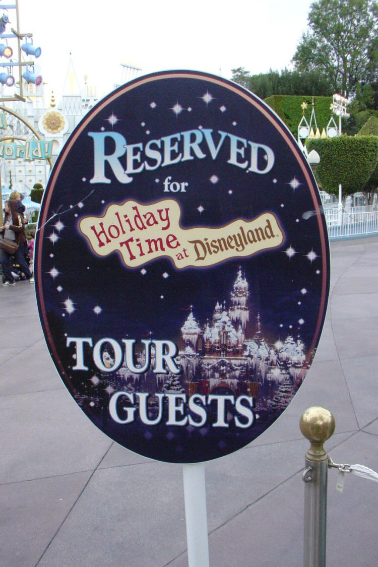 Christmas Eve at Disneyland 2008