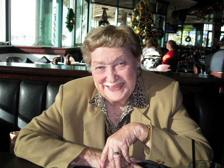 Aunr Kaye at Christmas 2008