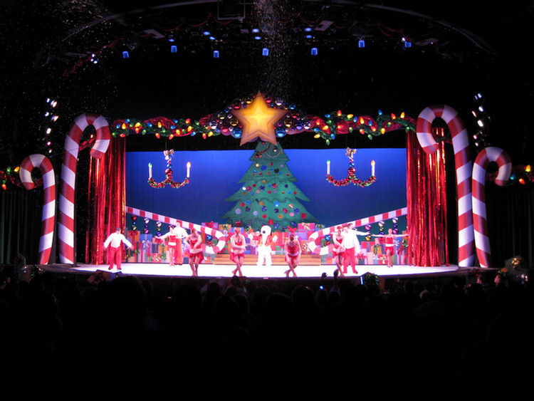 Christmas visit to Knotts  2008