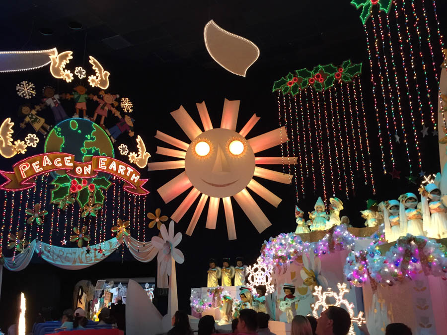 Christmas Eve at Disneyland 2014