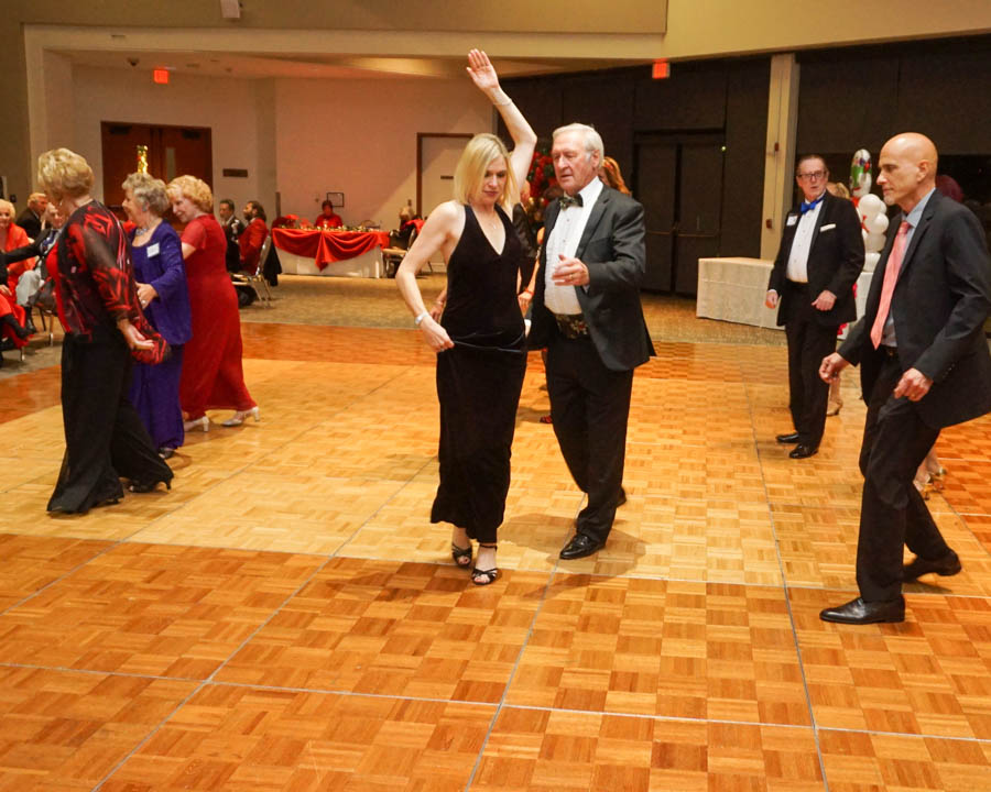 Mistletoe Ball 2019