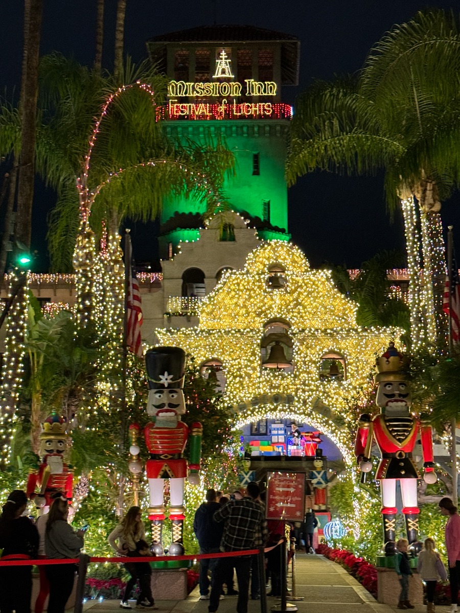 2023-12-21 MIssion Inn With The Dudas
