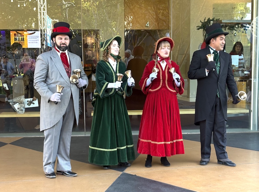 2025-12-05 A Christmas Carol At Southcoaast Reperatory