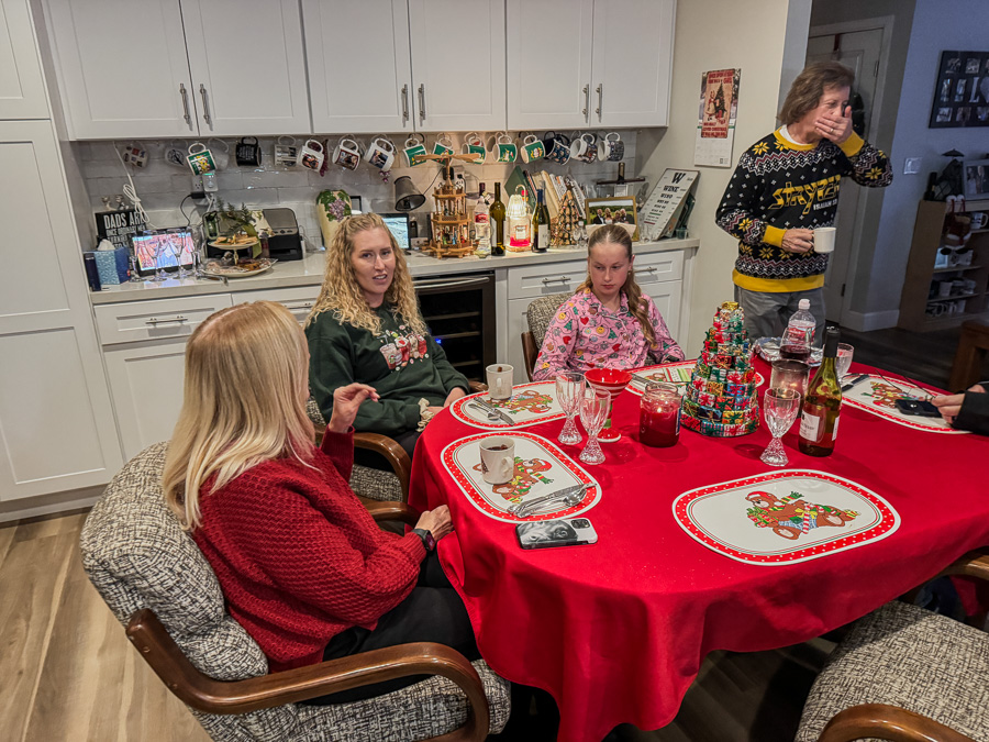 2025-12-25 Christmas Dinner With Friends And Family