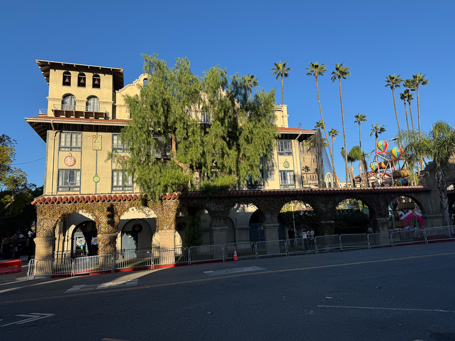 2025-12-28 Riverside Mission Inn Dinner With The Dudas