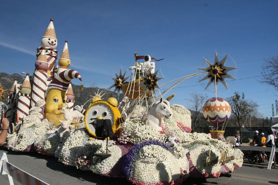 New Years 2012 Rose Parade floats