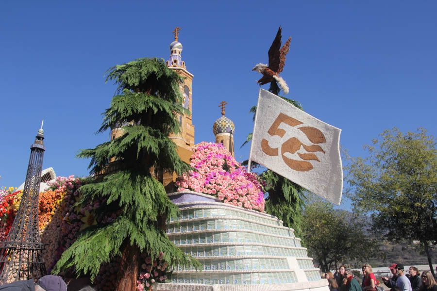 Rose Parade Floats New Years 2015 and lunch at Santorini