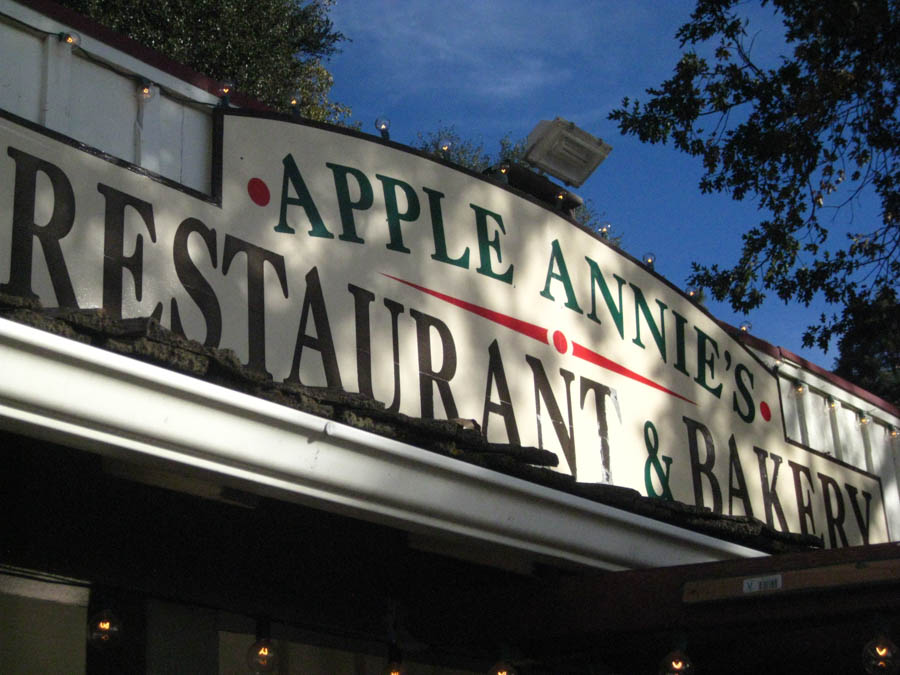 Apple picking in Oak Glen California October 2014