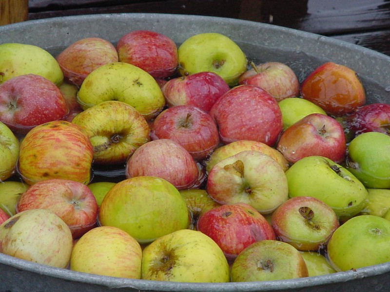 Let's Do Some Apples