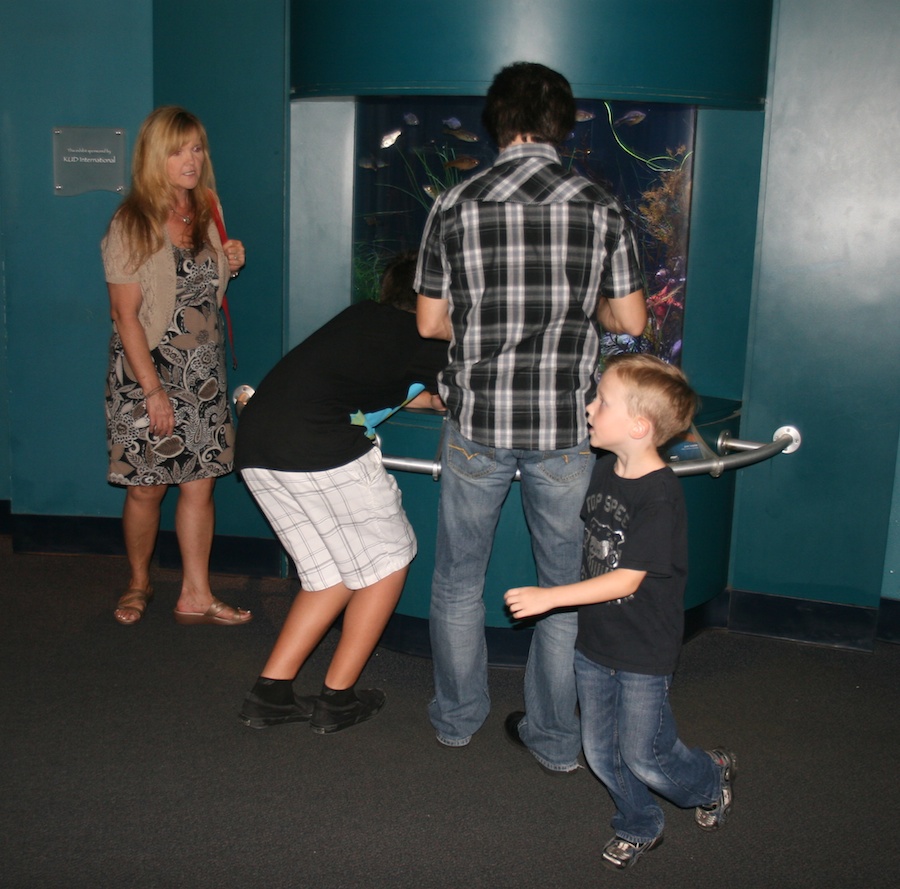 Lunch and the Aquarium with family 9/21/2013