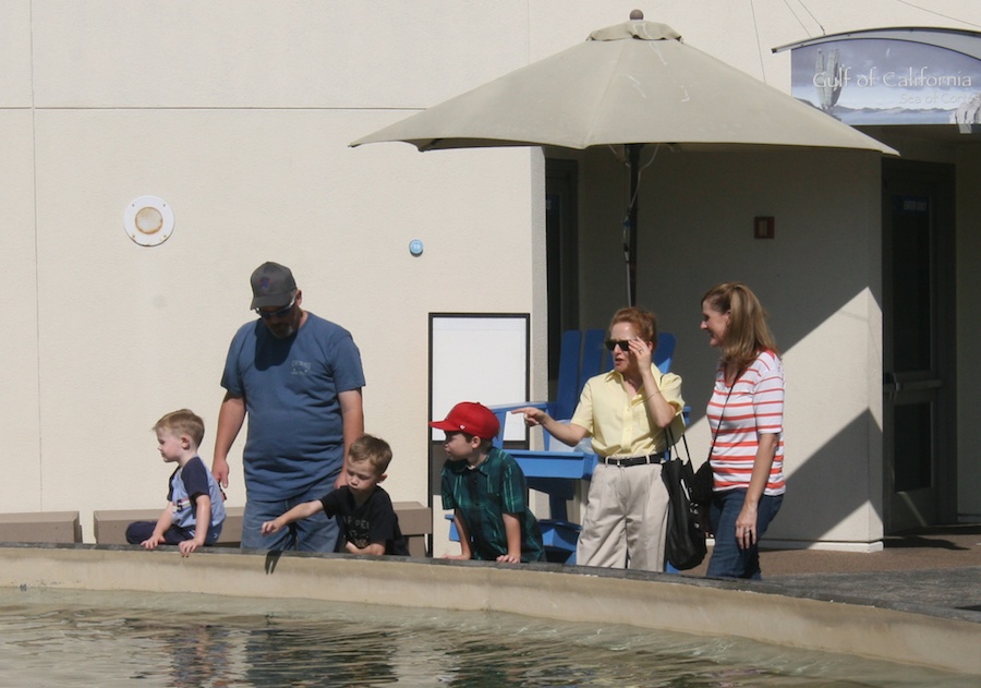 Lunch and the Aquarium with family 9/21/2013