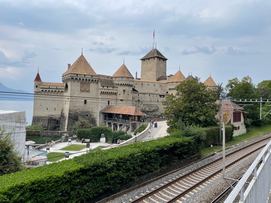 2025-08 Bob & Donna Go To Europe