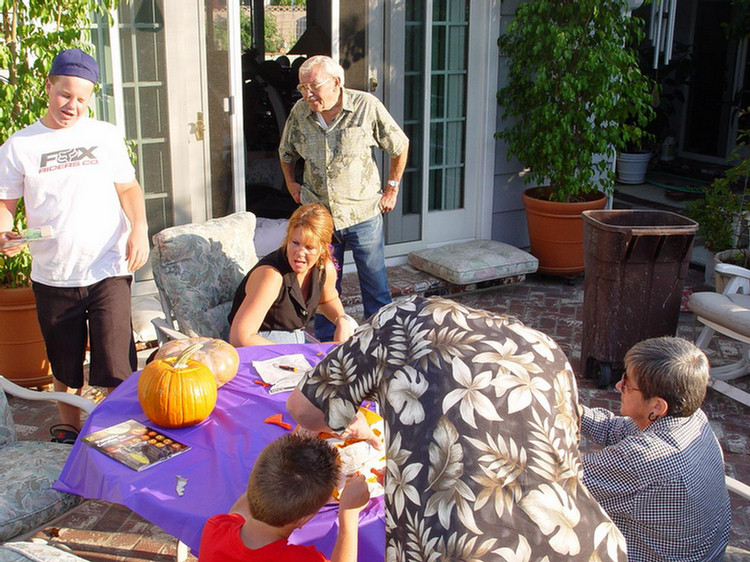 Halloween 2004 Pumpkin Carving